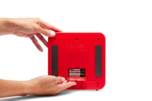 Punane magnetitega Time Timer tagantvaates, avatud patareihoidikuga